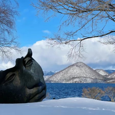 10-Hour Noboribetsu, Lake Toya and Otaru Tour with Showa Shinzan
