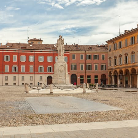 2-Hour Private Walking Tour of Modena with UNESCO Highlights