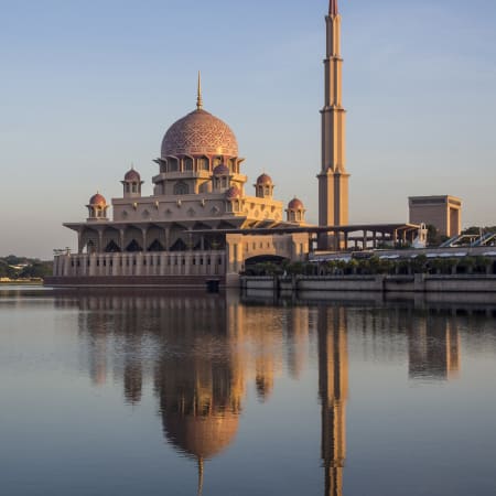 Full-Day Kuala Lumpur Sightseeing Tour with Putrajaya and Shopping