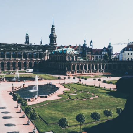 2-Hour Dresden Walking Tour with Old Town and Zwinger