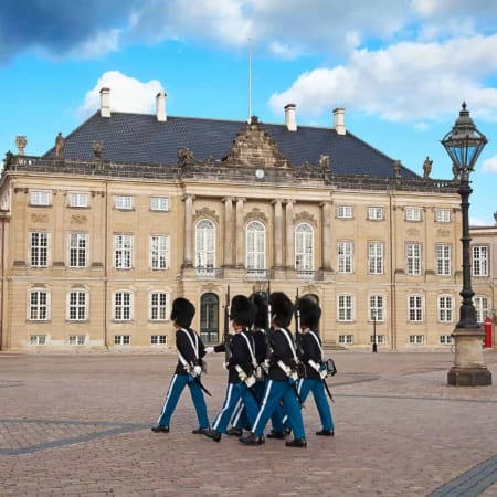 5-Hour Copenhagen Bike Tour with Royal Landmarks and Canals