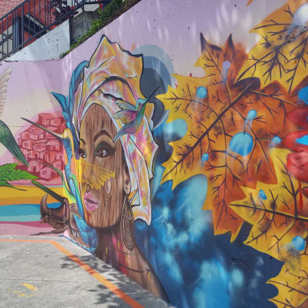 3-Hour Comuna 13 Tour in Medellín with Street Art and Local Guide