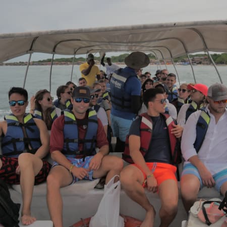 9-Hour Cartagena Rosario Islands Tour with Snorkelling and Cholon