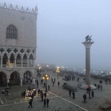 2-Hour Walking Tour of Venice from Rialto to Saint Mark's Basilica
