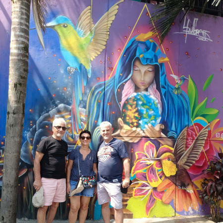 3-Hour Comuna 13 Tour in Medellín with Street Art and Local Guide