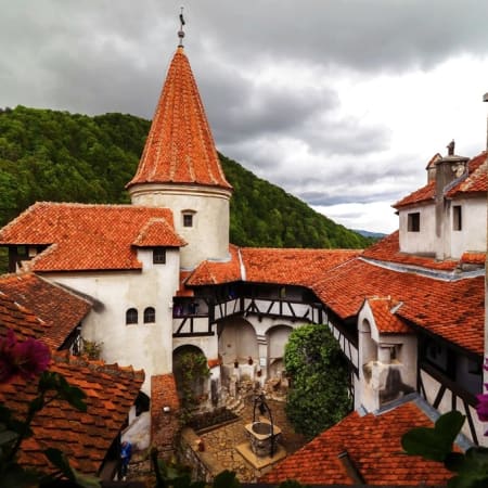 3-Day Castles and Citadels Tour from Bucharest with Bran and Peles