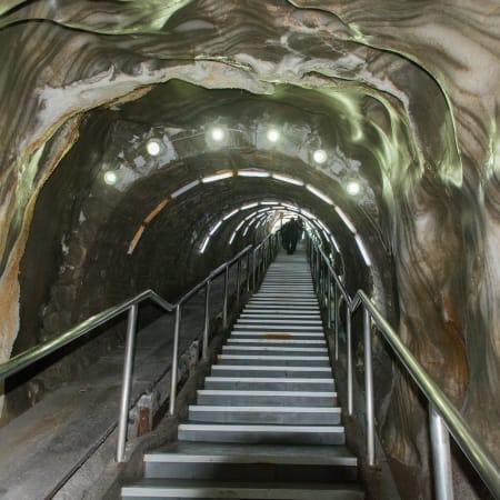 7-Day Western Romania Tour with Transfagarasan and Recas Winery