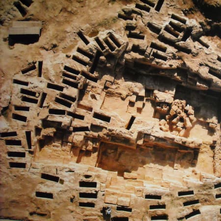 3-Hour Cagliari Archaeology Tour with Tuvixeddu and Monti Prama