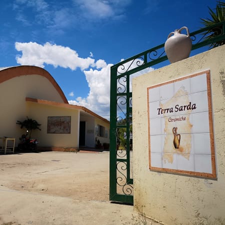 1-Day Pottery Workshop in Siniscola with Sardinian Ceramists