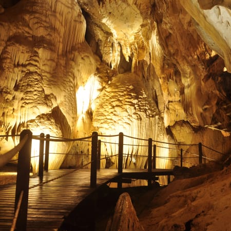 3-Day Caving Adventure in Gunung Mulu National Park with Penan Visit