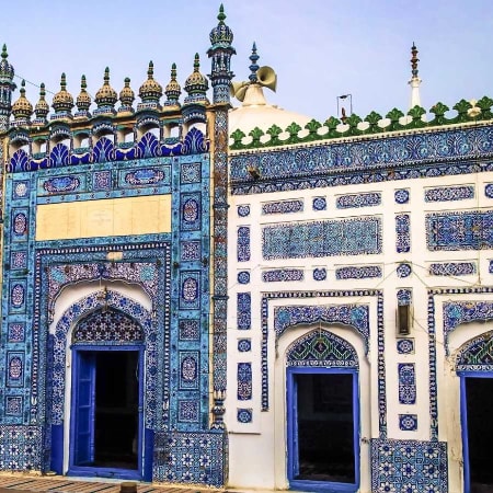 5-Hour Bhit Shah Spiritual Tour from Hyderabad with Sufi Heritage