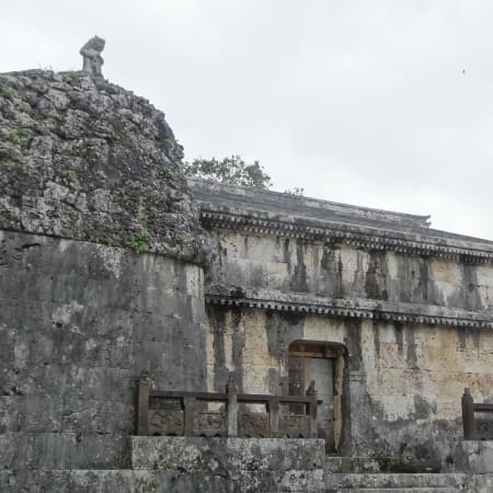 8-Hour Okinawa Heritage Tour with Shuri Castle and Nakagusuku