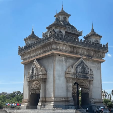 Full-Day Vientiane Cultural Tour with Buddha Park and Pha That Luang