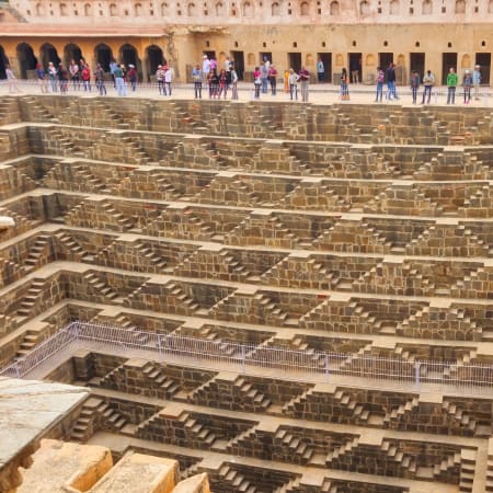 12-Hour Chand Baori and Fatehpur Sikri Tour from Bundi to Agra