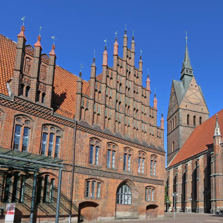 2-Hour Hannover Walking Tour with Old Town and New Town Hall