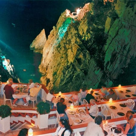 5-Hour Acapulco Cliff Diving Show with Dinner and Sunset