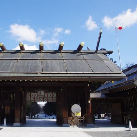 2-Hour Hokkaidō Shrine Tour in Sapporo with Shintoism Insights