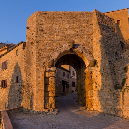 3-Hour Private Walking Tour of Volterra with Etruscan and Medieval Sights