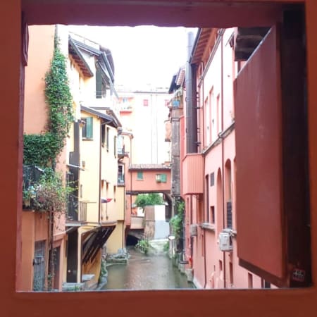 2-Hour Bologna Walking Tour with Hidden Corners and UNESCO Arcades