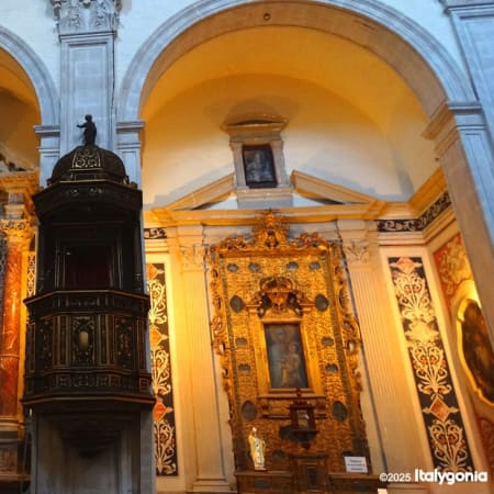 2-Hour Caltagirone Walking Tour with Ceramics and Baroque Landmarks