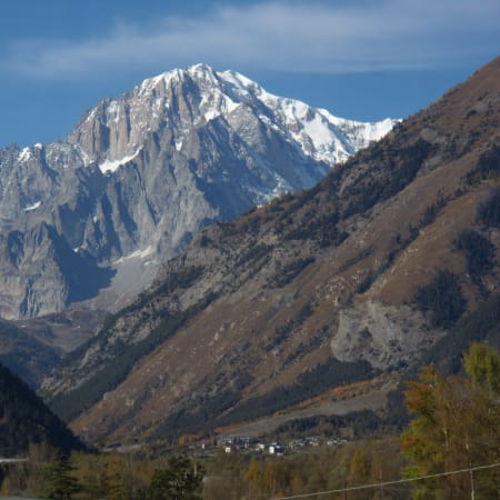 3-Hour Monte Bianco Cable Car Tour with Punta Helbronner Views