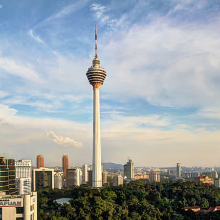 6-Hour Kuala Lumpur Landmarks Tour with Batu Caves and Airport Transfer