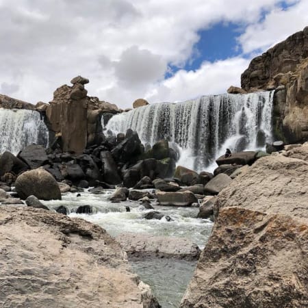 1-Day Pillones Waterfalls Hike from Arequipa with Imata Stone Forest