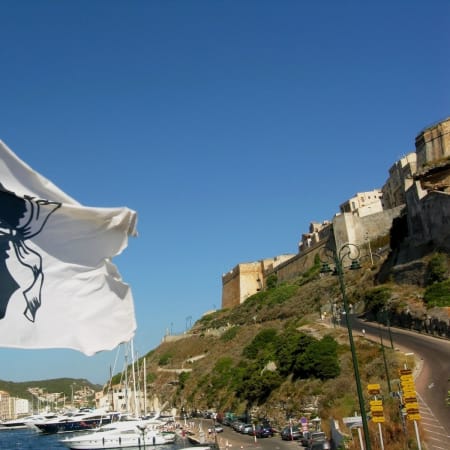 8-Hour Bonifacio Excursion with Old Town and Limestone Cliffs