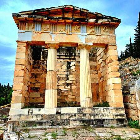 3-Hour Delphi Archaeology Tour with the Oracle's Sacred Sanctuary