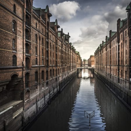 8-Hour Hamburg City Tour with Harbor Cruise and Speicherstadt