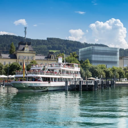 8-Hour Lake Bodensee Sightseeing Tour with Reichenau and Zeppelin Museum