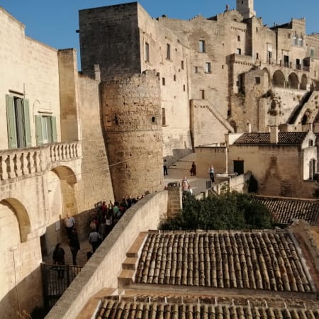 2-Hour Matera Sassi Tour through the City of Caves