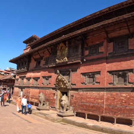 9-Day Nepal Heritage and Nature Tour with Pokhara and Chitwan