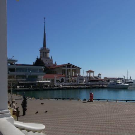 5-Hour Sochi Highlights Tour with Mountain Akhun and Mini Yacht