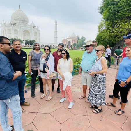 12-Hour Sunrise Taj Mahal Tour from Delhi with Agra Fort