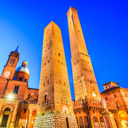 2-Hour Private Bologna Walking Tour with Quadrilatero Food District