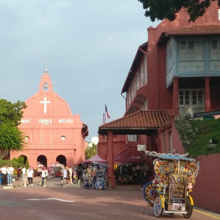 4-Hour Melaka Walking Tour with Trishaw Ride and Heritage Landmarks