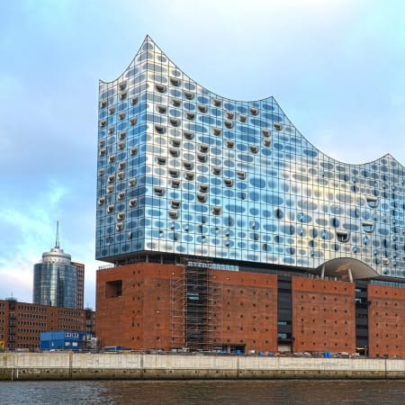 2-Hour Private Hamburg Walking Tour with Elbphilharmonie Views