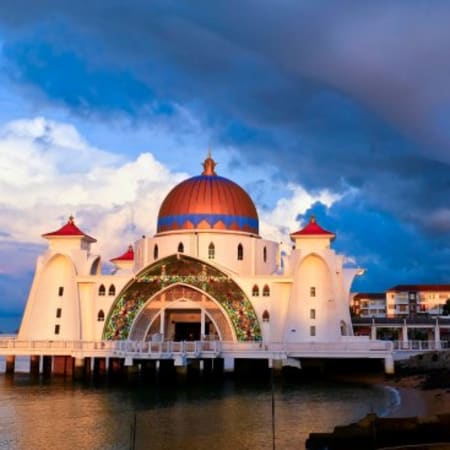 8-Hour Malacca Sightseeing Tour with Sacred Sites and Heritage Streets