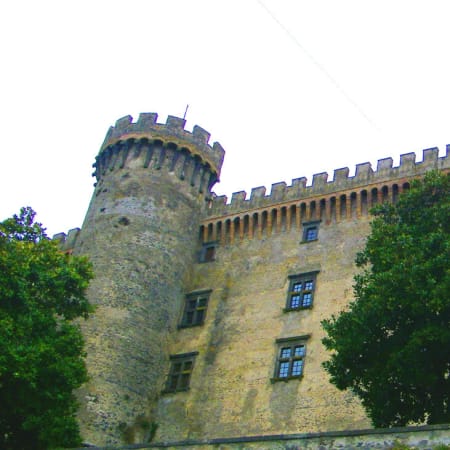 2-Hour Bracciano Walking Tour with Odescalchi Castle and Lake Views