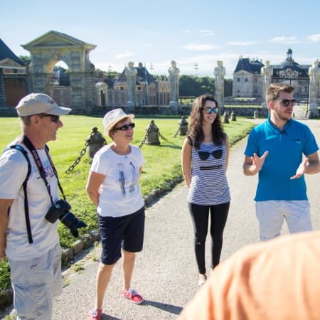 10-Hour Palace Tour from Paris to Fontainebleau and Vaux-le-Vicomte