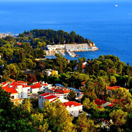 5-Hour Historic Sites Tour of Trogir Salona and Split
