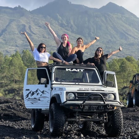 8-Hour Mount Batur Sunrise Hike in Bali with Summit Breakfast