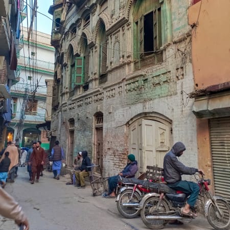 Full-Day Peshawar Highlights Tour from Islamabad with Local Bazaars