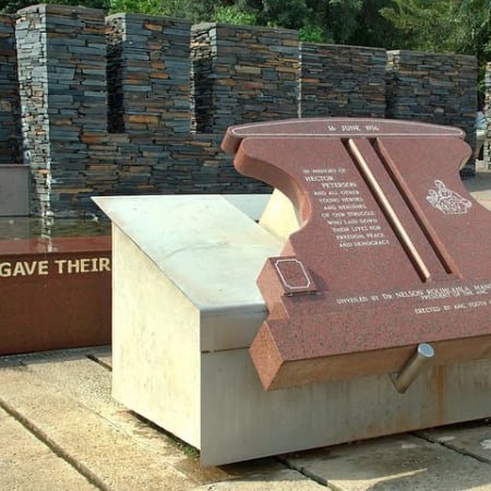 8-Hour Johannesburg and Soweto Heritage Tour with Apartheid Museum