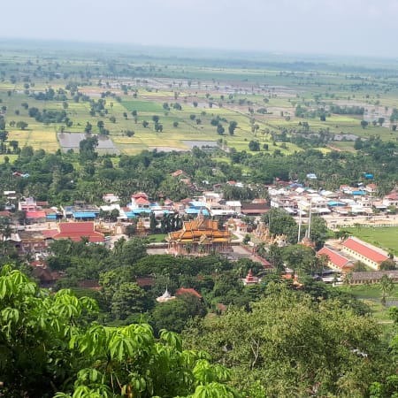 3-Day Battambang Tour from Siem Reap with Bat Cave and Bamboo Train