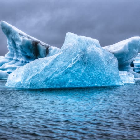 Full-Day Jökulsárlón Glacier Lagoon Tour from Reykjavík with Diamond Beach