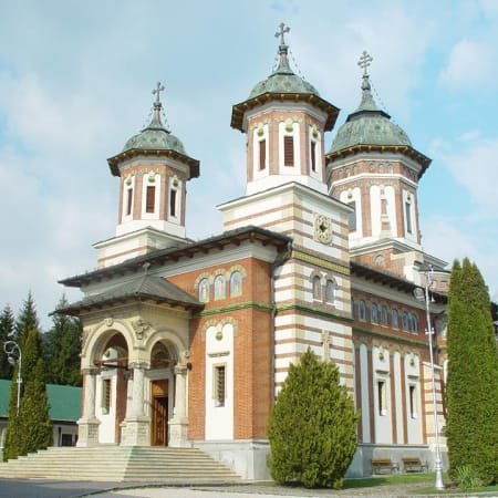 1-Day Transylvania Castles Tour with Bran Castle and Brașov