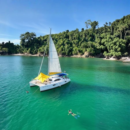 5-Hour Catamaran Snorkelling Cruise in Kota Kinabalu with Sunset Option