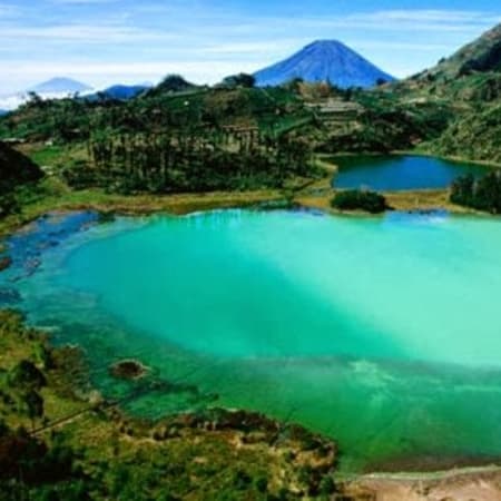 4-Day Jakarta, Bogor and Bandung Tour with Batik and Hot Springs